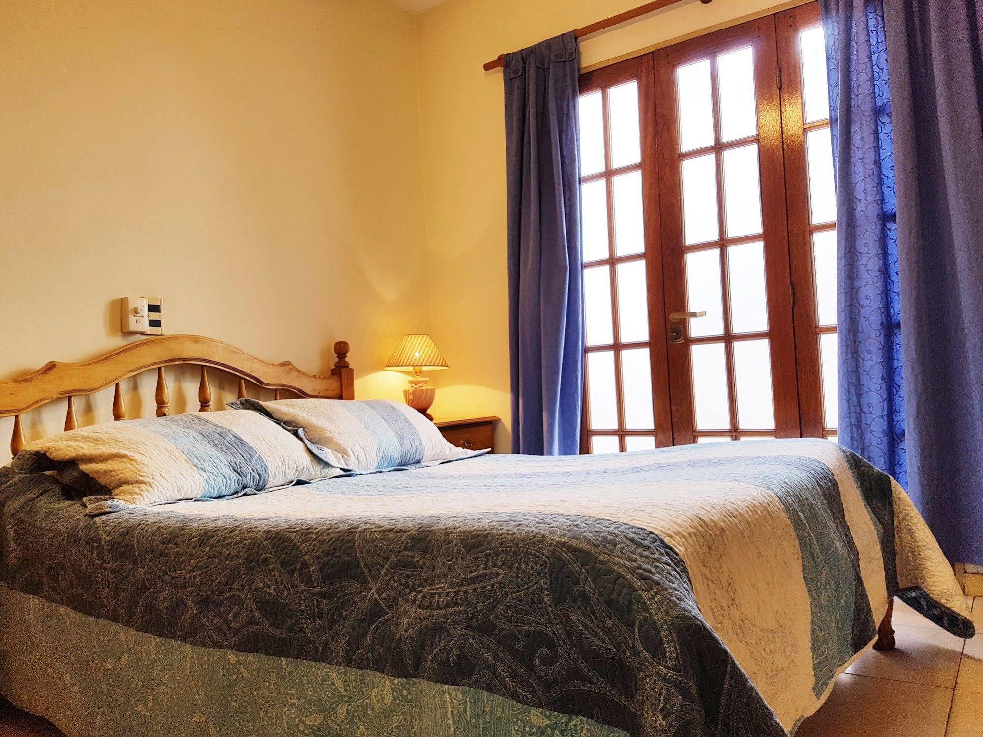 Azul Departamentos Aparthotel Мендоса Екстериор снимка