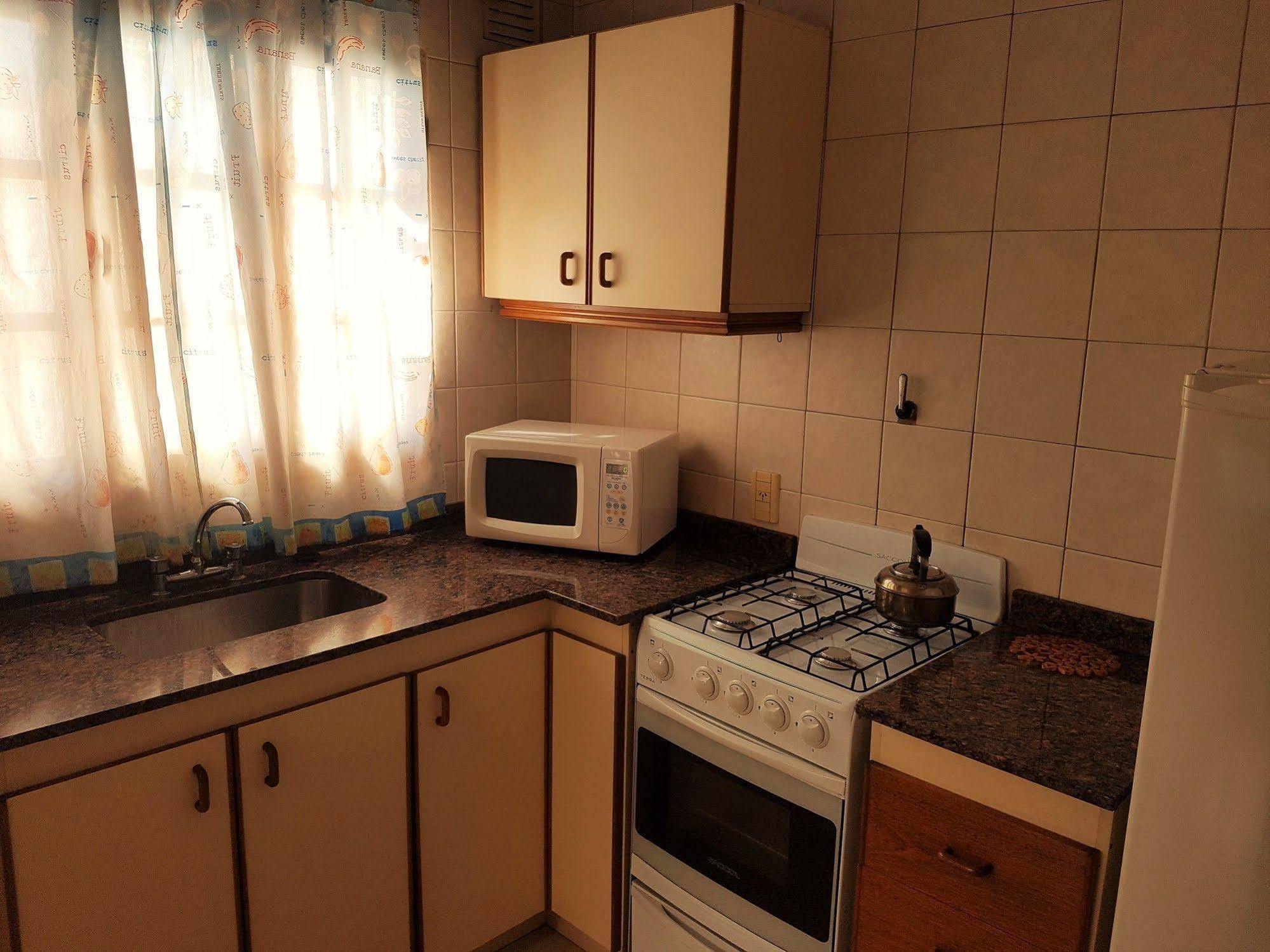 Azul Departamentos Aparthotel Мендоса Екстериор снимка